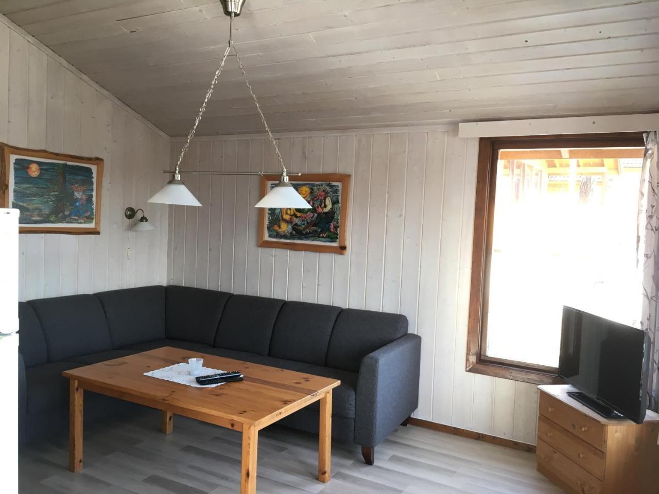 Sorlandet Feriesenter Hotel Risor Exterior photo